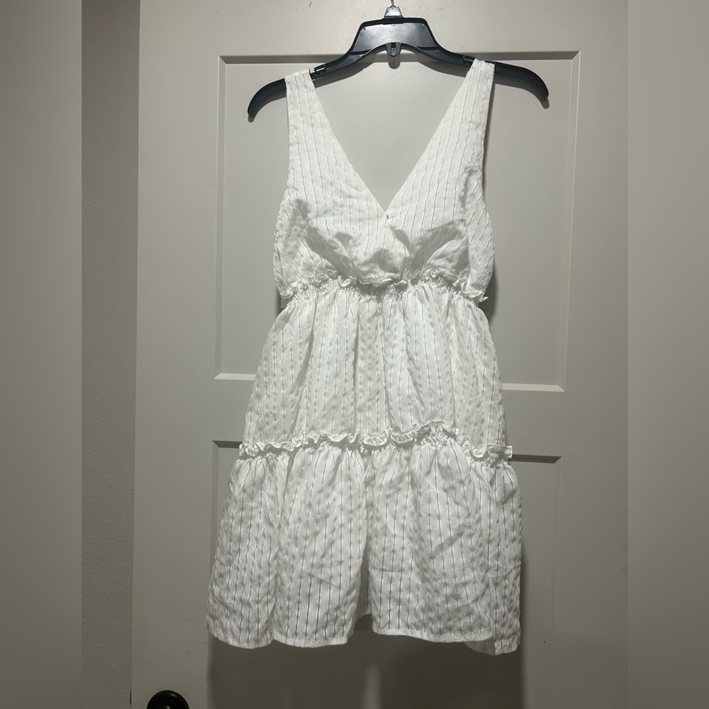 Junior Girl Boutique Native Daughter Size Medium White Ruffle Dress $15